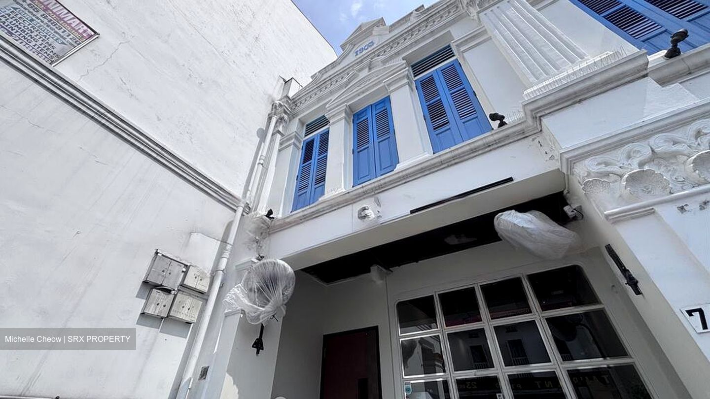 Arc 380 (D8), Shop House #467126091